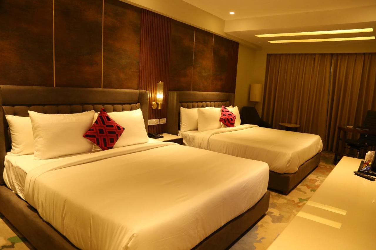 Zirakpur Dreamz Inn & Suites المظهر الخارجي الصورة