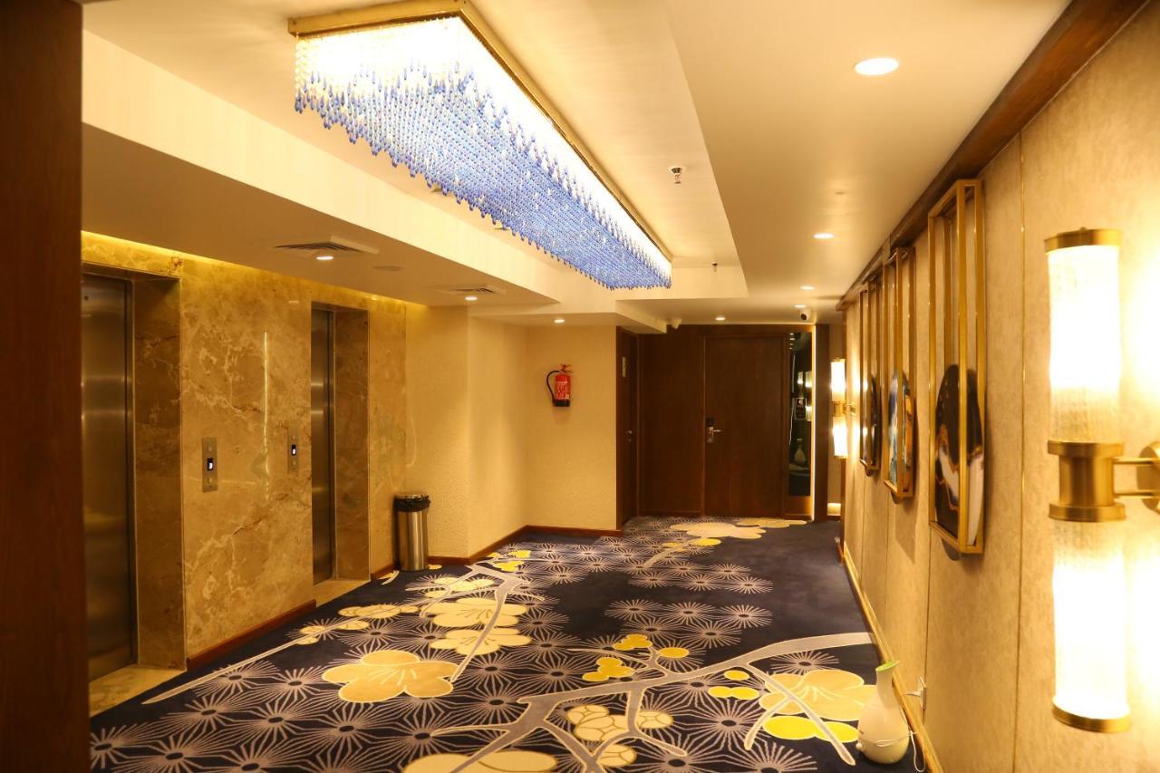 Zirakpur Dreamz Inn & Suites المظهر الخارجي الصورة
