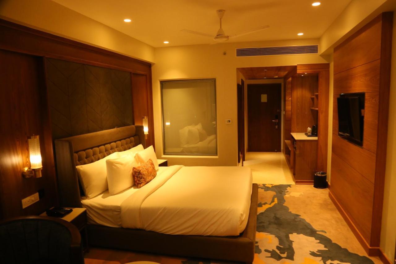 Zirakpur Dreamz Inn & Suites المظهر الخارجي الصورة