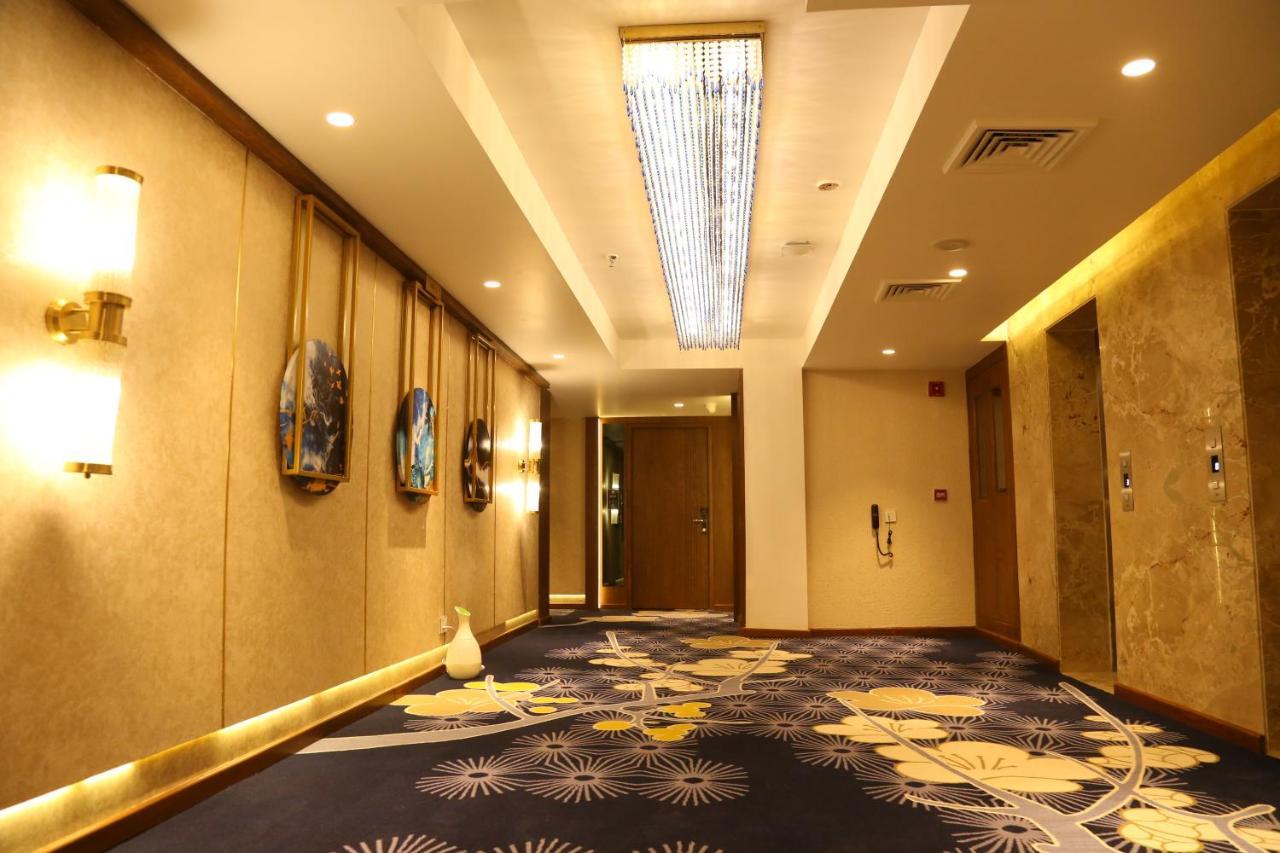 Zirakpur Dreamz Inn & Suites المظهر الخارجي الصورة