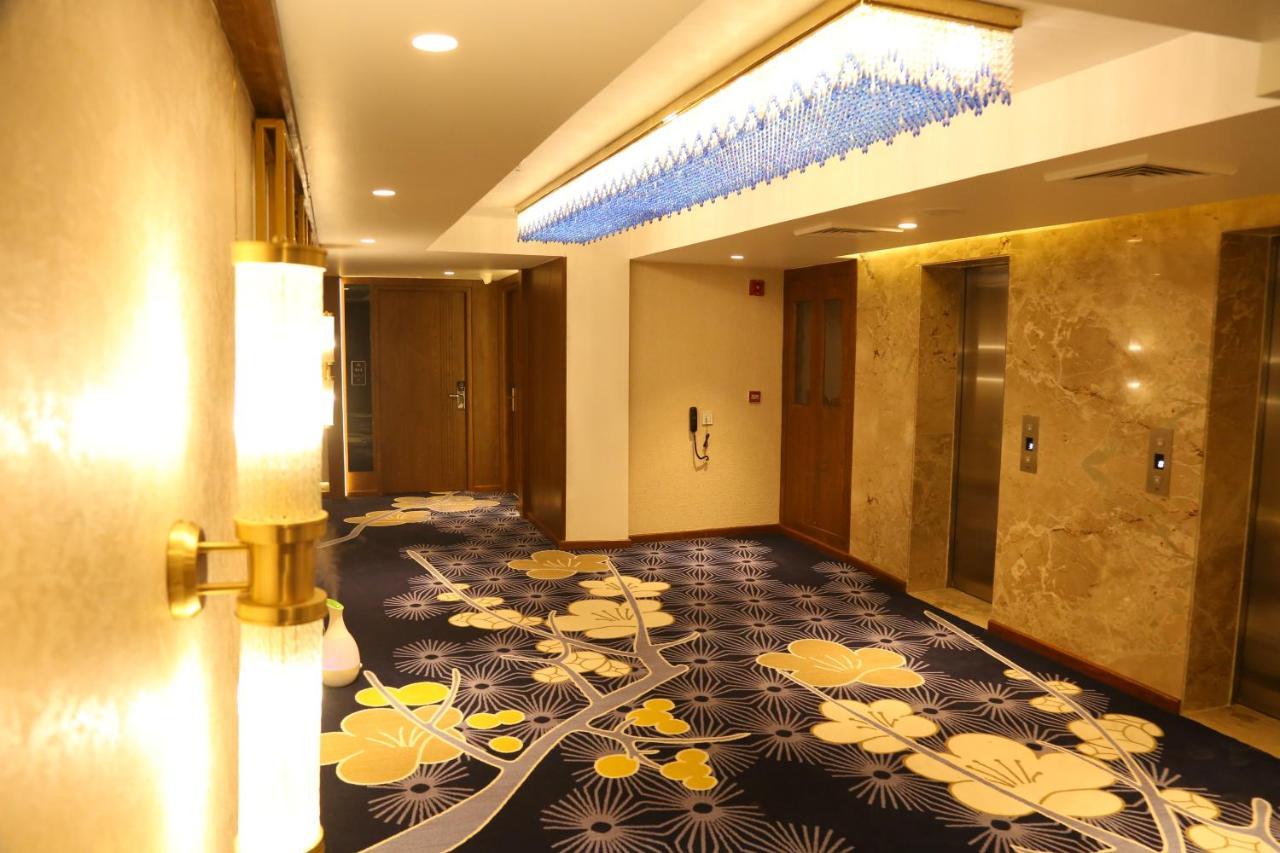 Zirakpur Dreamz Inn & Suites المظهر الخارجي الصورة