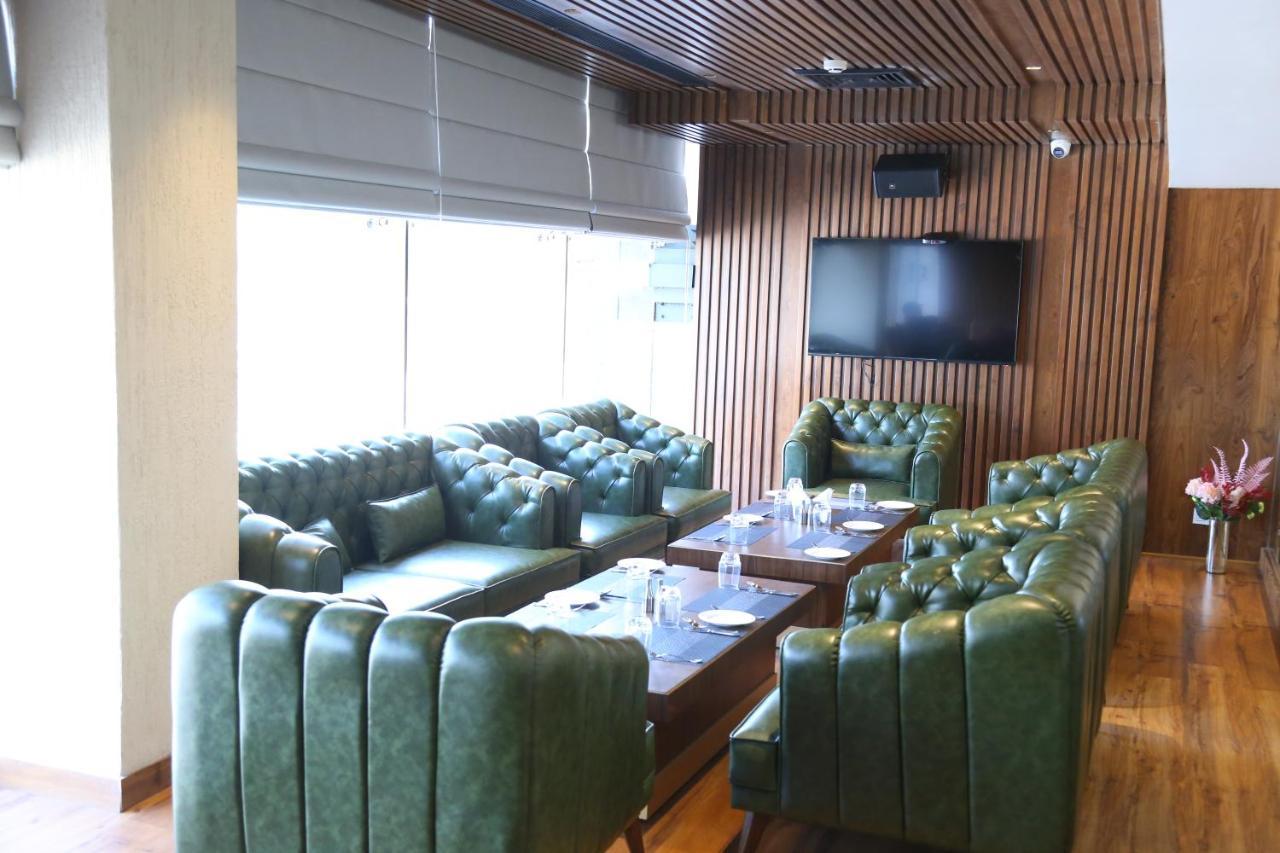 Zirakpur Dreamz Inn & Suites المظهر الخارجي الصورة