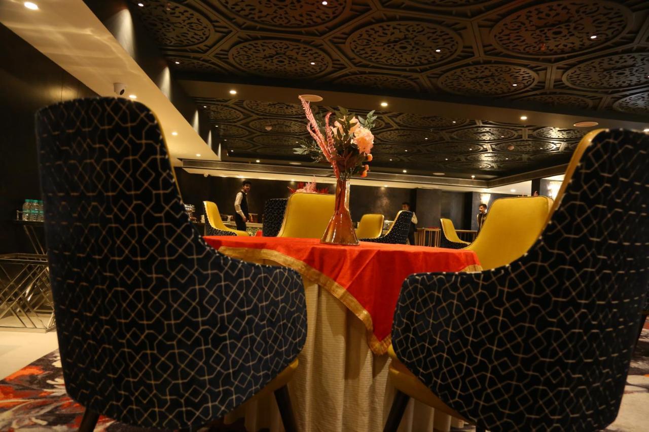 Zirakpur Dreamz Inn & Suites المظهر الخارجي الصورة